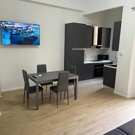Appartement Ampio Bilocale Zona Navigli à Milan Extérieur photo