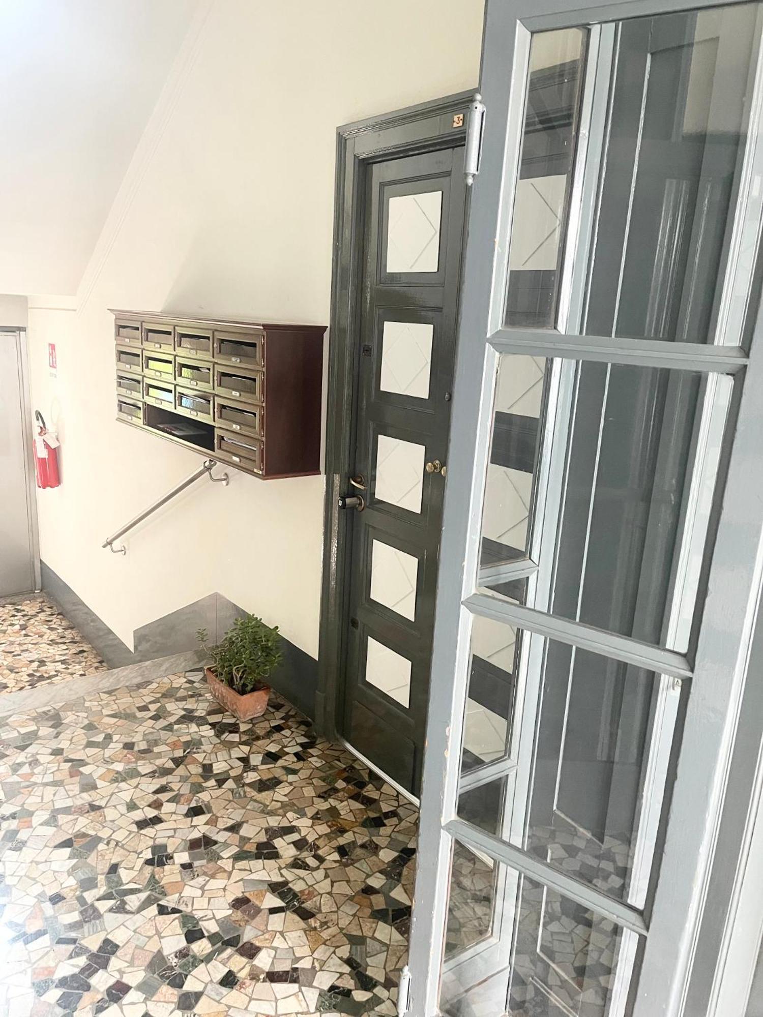 Appartement Ampio Bilocale Zona Navigli à Milan Extérieur photo